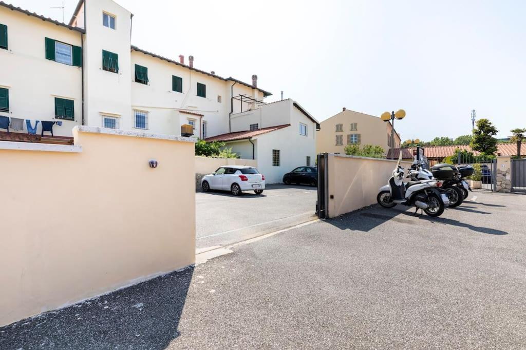 Casa “Oasi Del Mare” Apartment Ливорно Екстериор снимка
